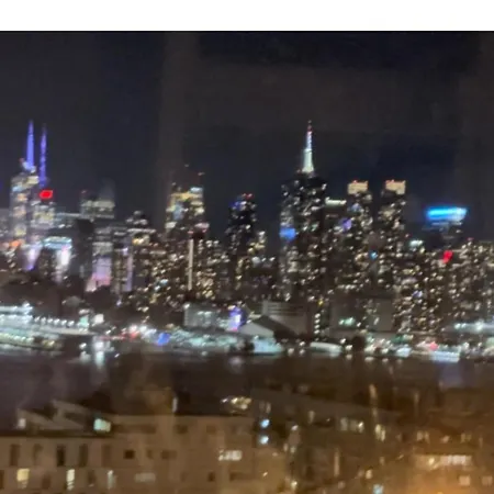 Spacious 3-Bedroom Apartment Stunning Views Nyc